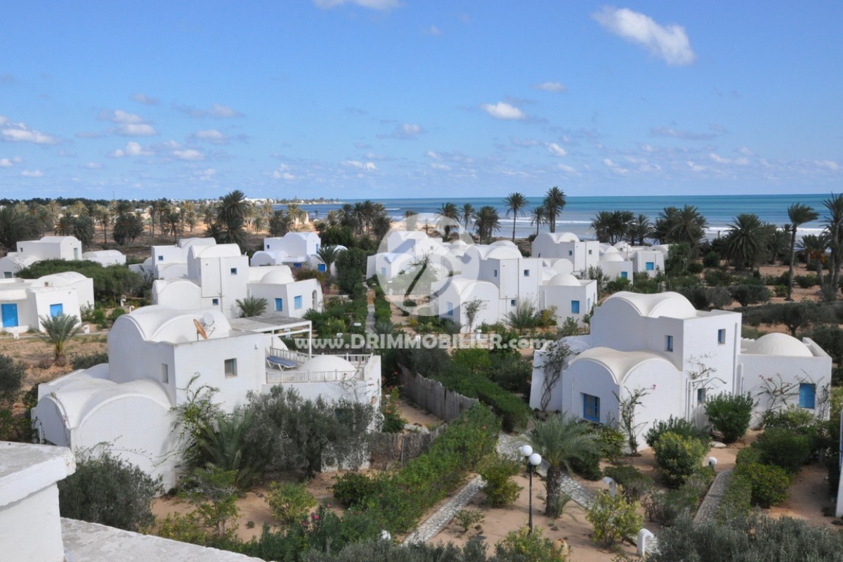 L 97 -                            Sale
                           Villa avec piscine Djerba